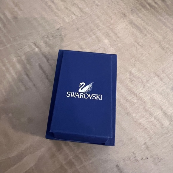 Swarovski Crystal pendant necklace - Picture 2 of 3